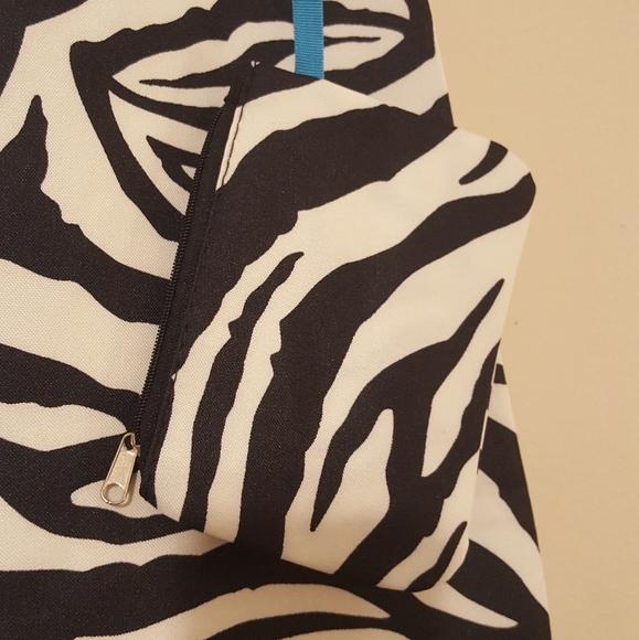 New Zebra Print Canvas Bag - Picture 3 of 5